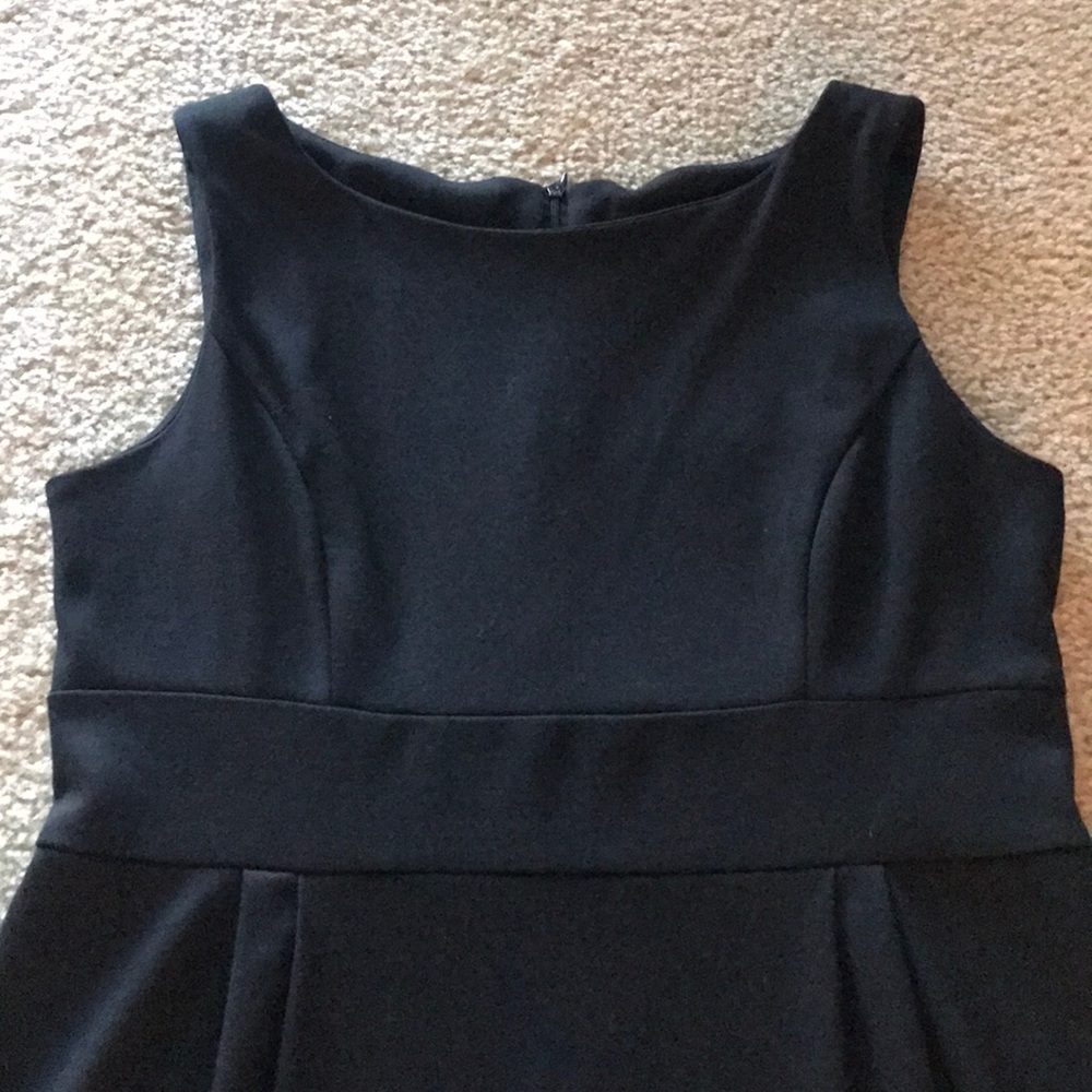 Black dress - Picture 2 of 5
